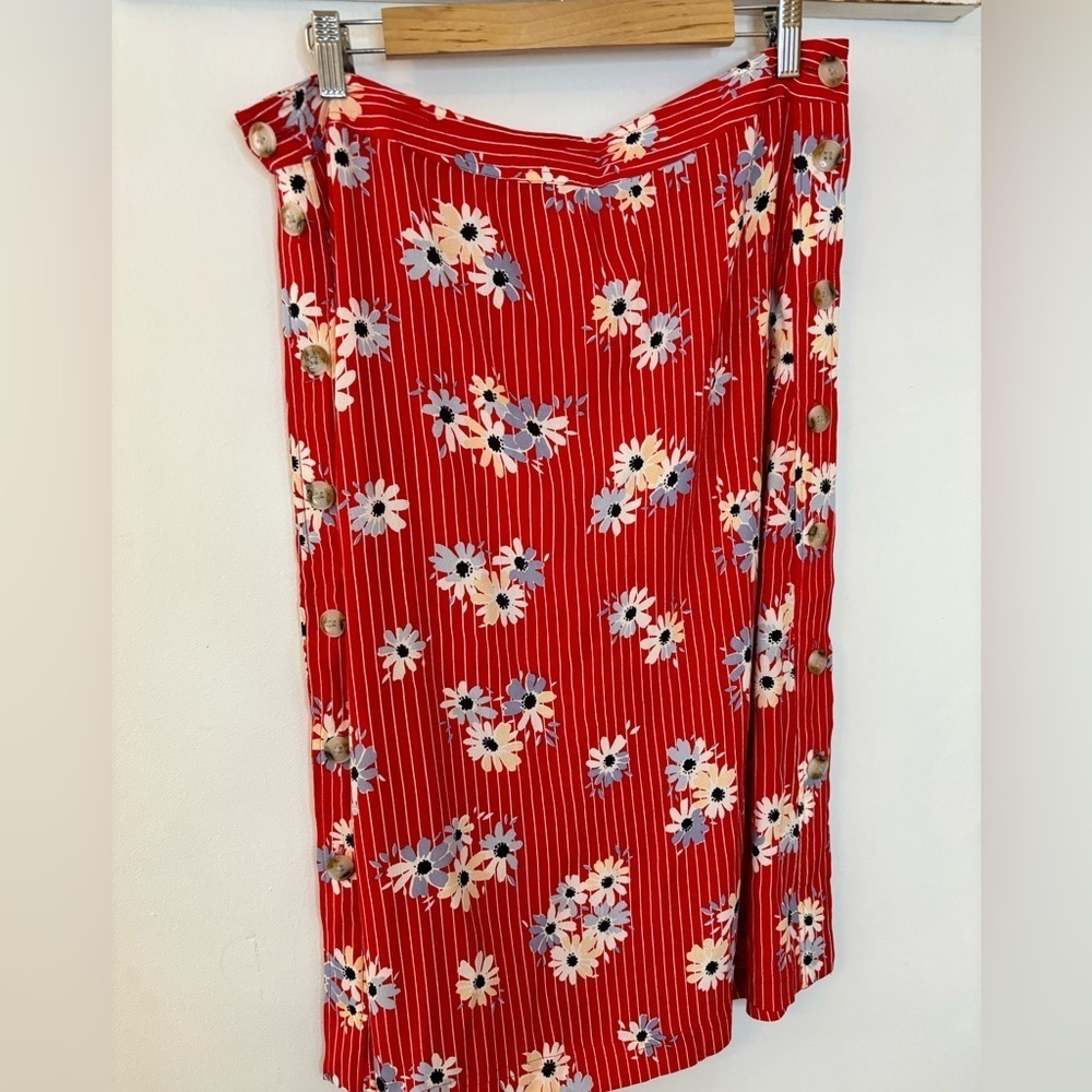 Madewell Retro Stripe red white floral midi skirt buttoned sides - Picture 8 of 8